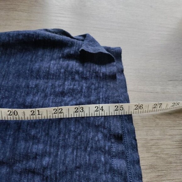 Chico's‎ Dark Blue Linen V Neck Long Sleeve Burnout Shirt Size Medium - Picture 7 of 7